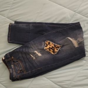 Woman's Leopard Print Ripped Jeans 🐆